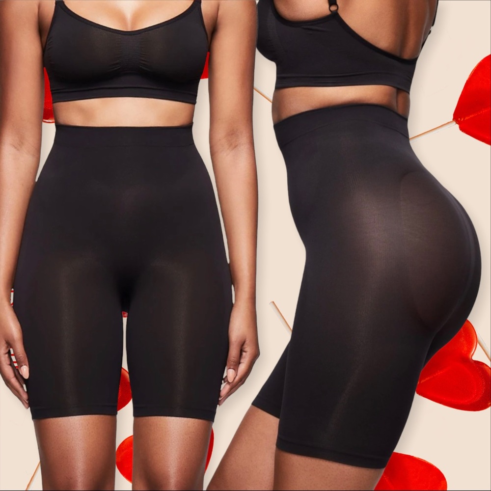 SCULPTING SHORT MID THIGH W/ OPEN GUSSET